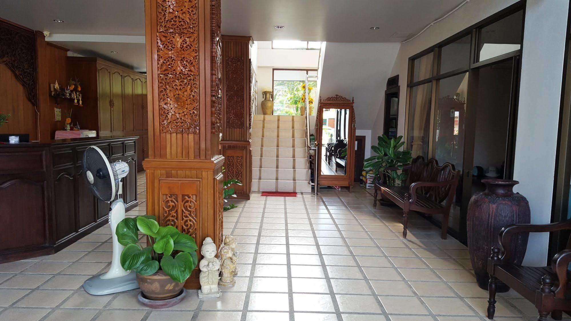 Holiday Guest House Praia de Chaweng Exterior foto